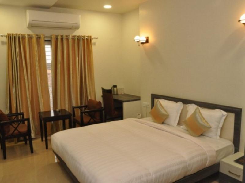 Townhouse Oak Hotel The Sudesh Rāipur Екстериор снимка